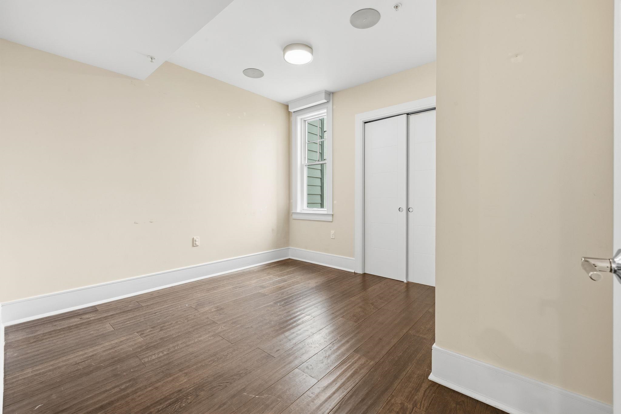 313 7TH ST Unit: 302