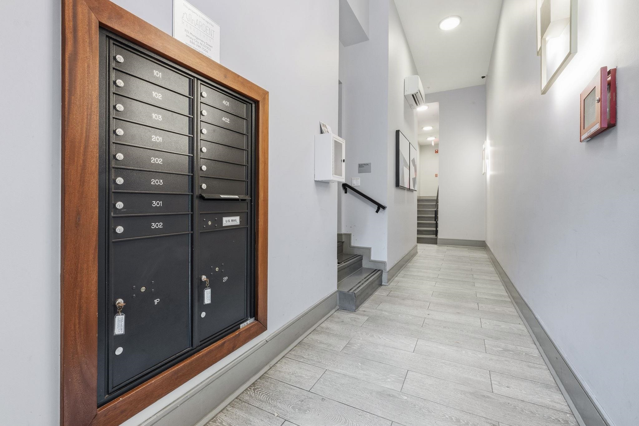 313 7TH ST Unit: 302