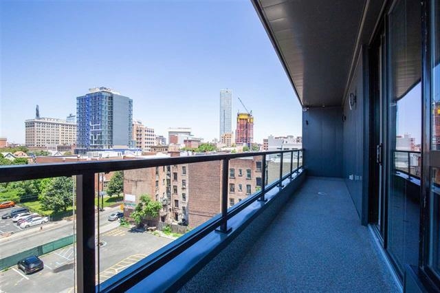 198 ACADEMY ST Unit: 5H