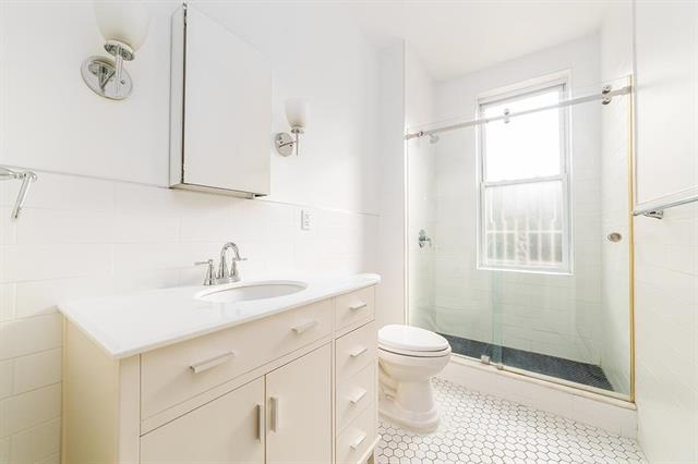 281.5 2ND ST Unit: 3