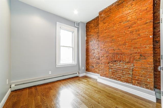 281.5 2ND ST Unit: 3