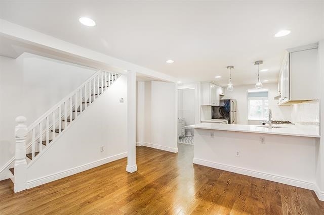 281.5 2ND ST Unit: 3