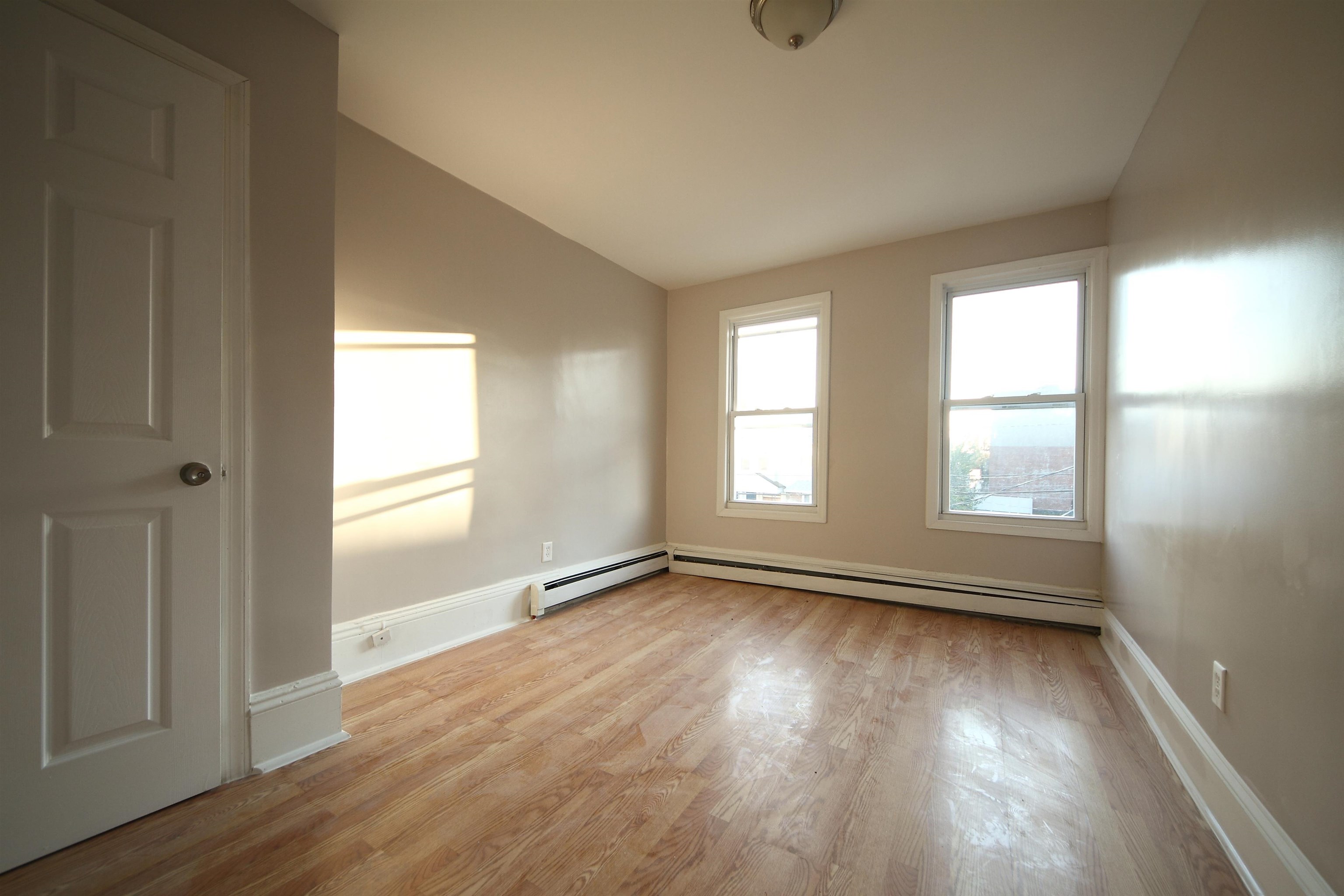 60 DWIGHT ST