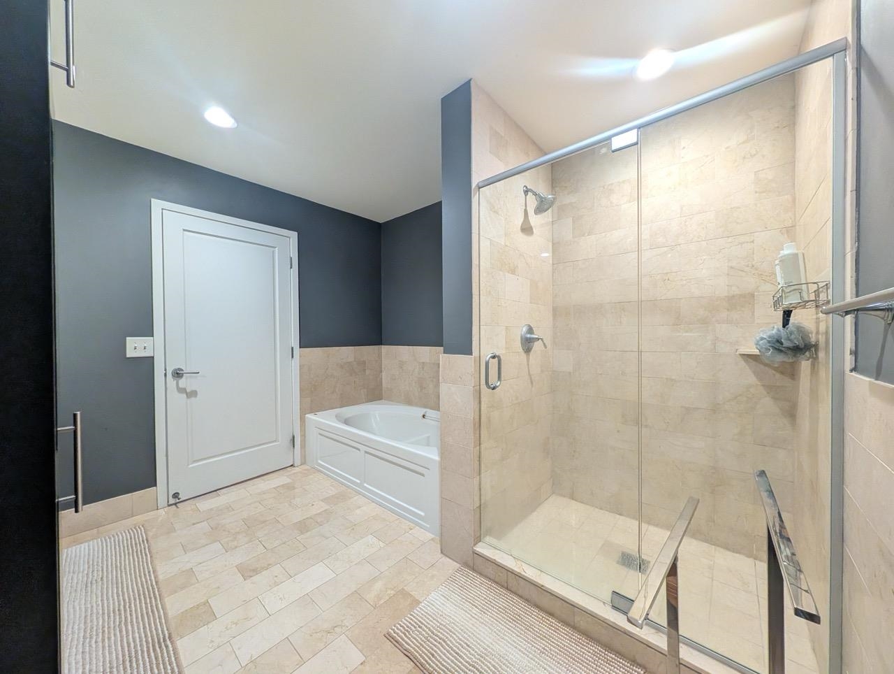 1125 MAXWELL LANE Unit: 206