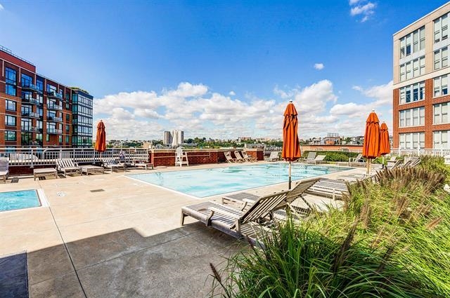 1125 MAXWELL LANE Unit: 206