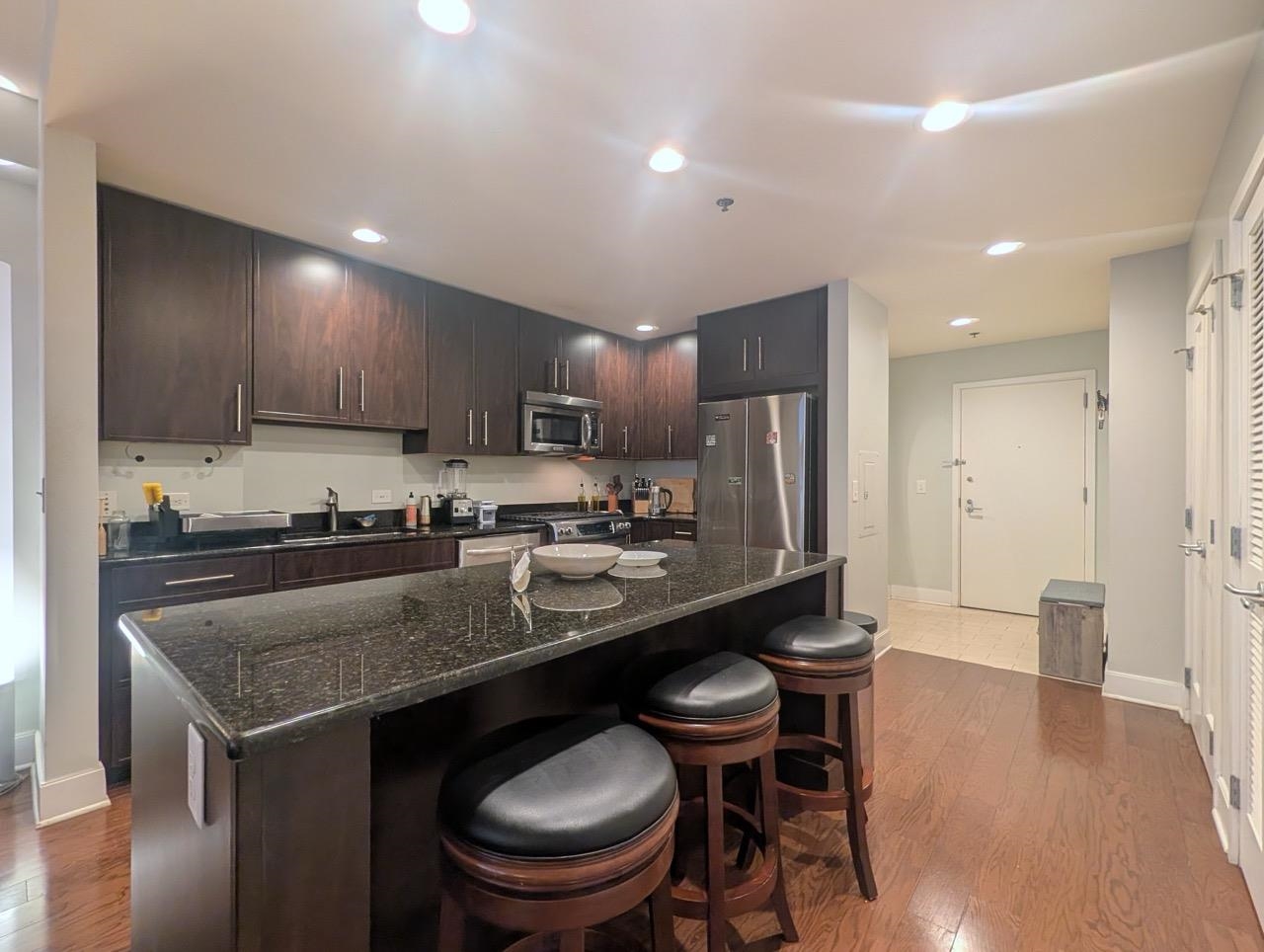 1125 MAXWELL LANE Unit: 206