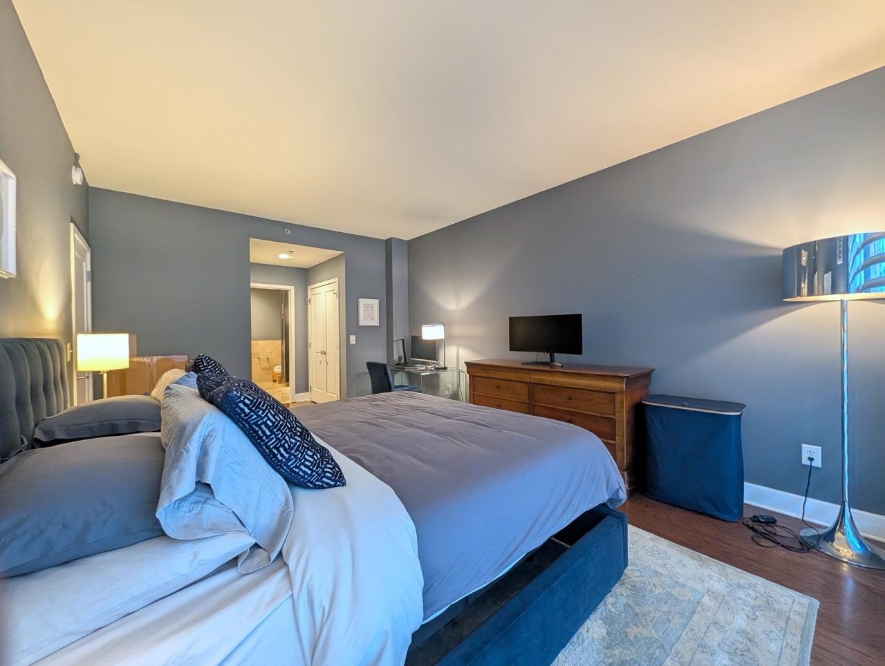1125 MAXWELL LANE Unit: 206