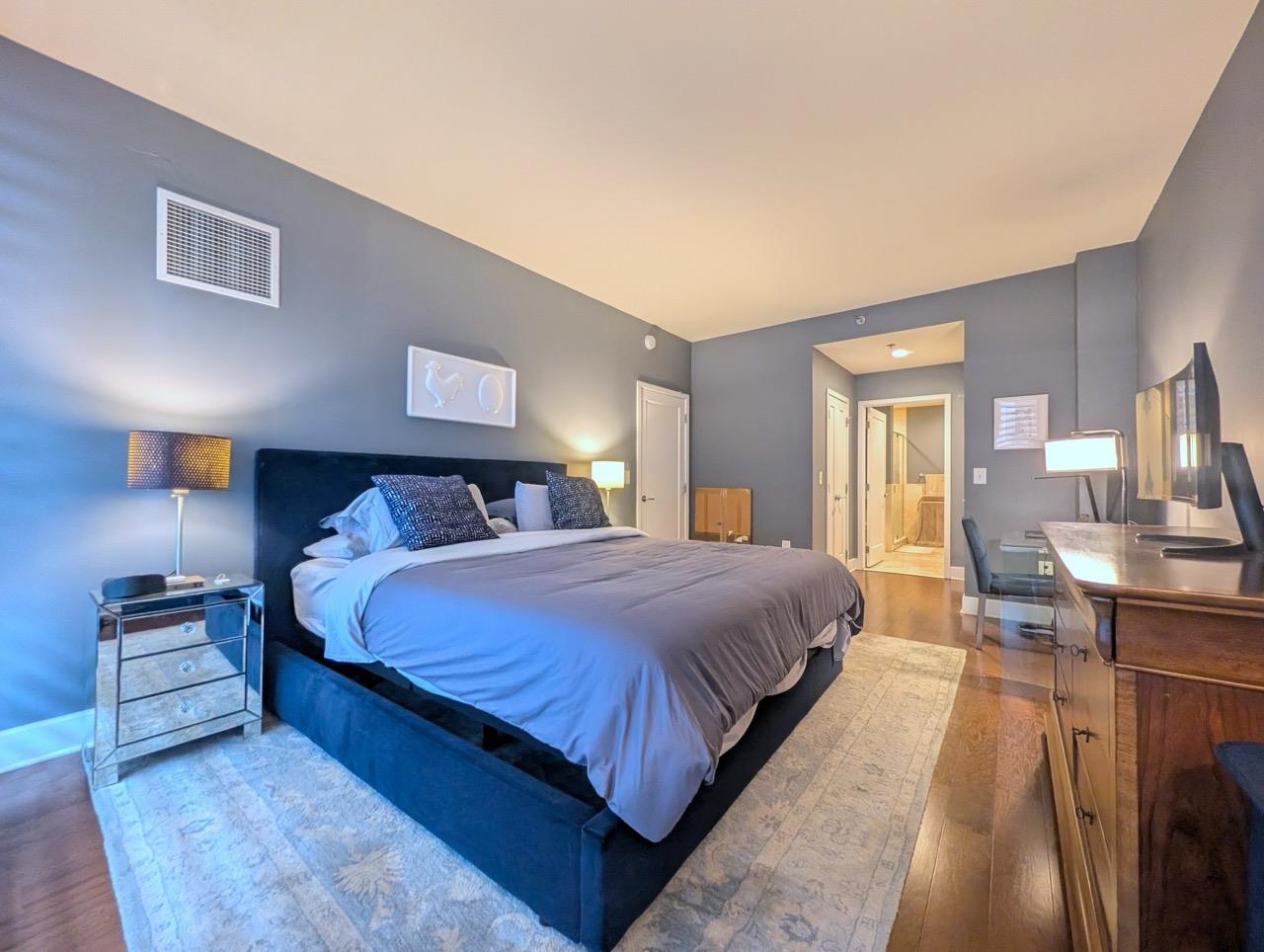 1125 MAXWELL LANE Unit: 206