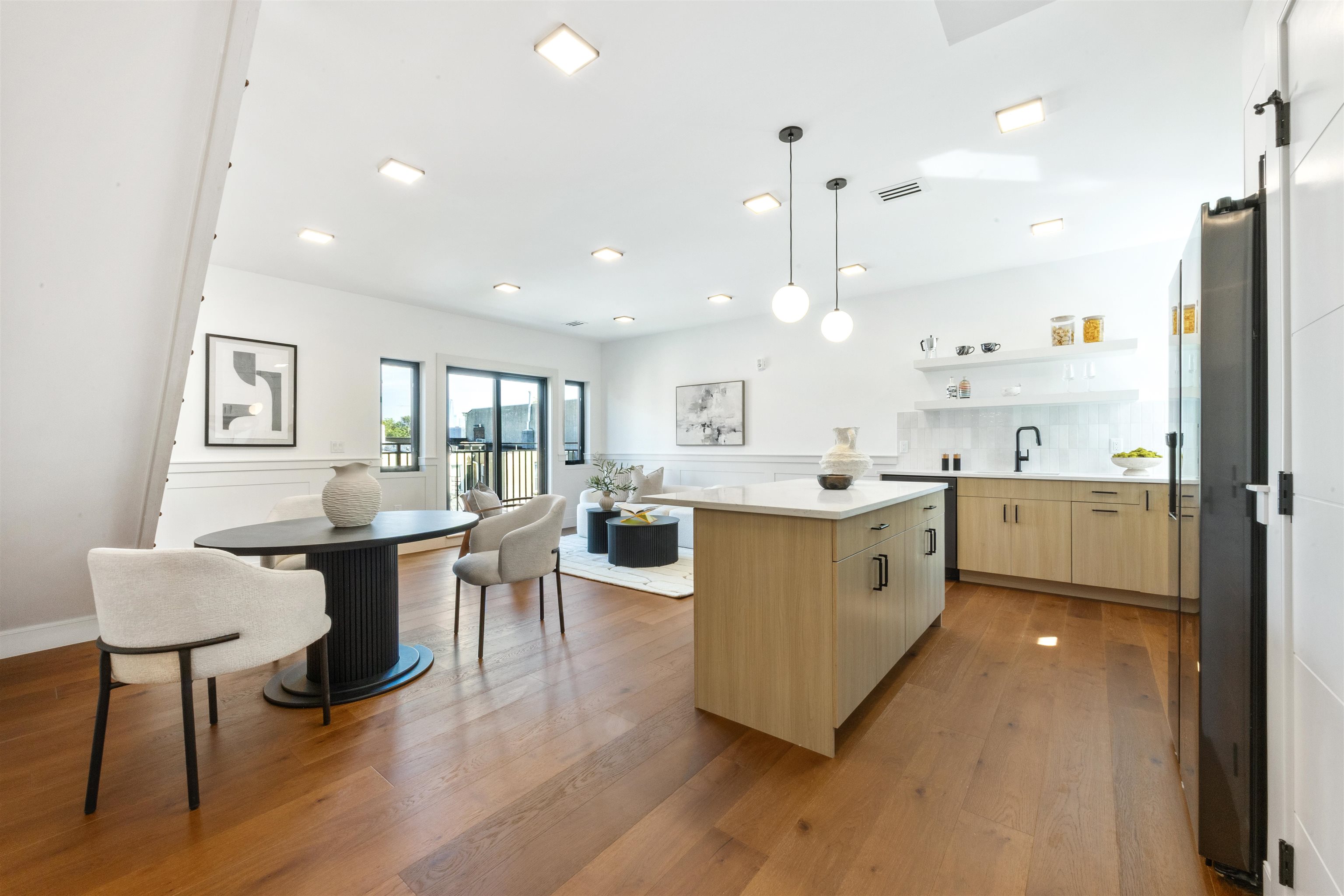 262 NEW YORK AVE Unit: 404