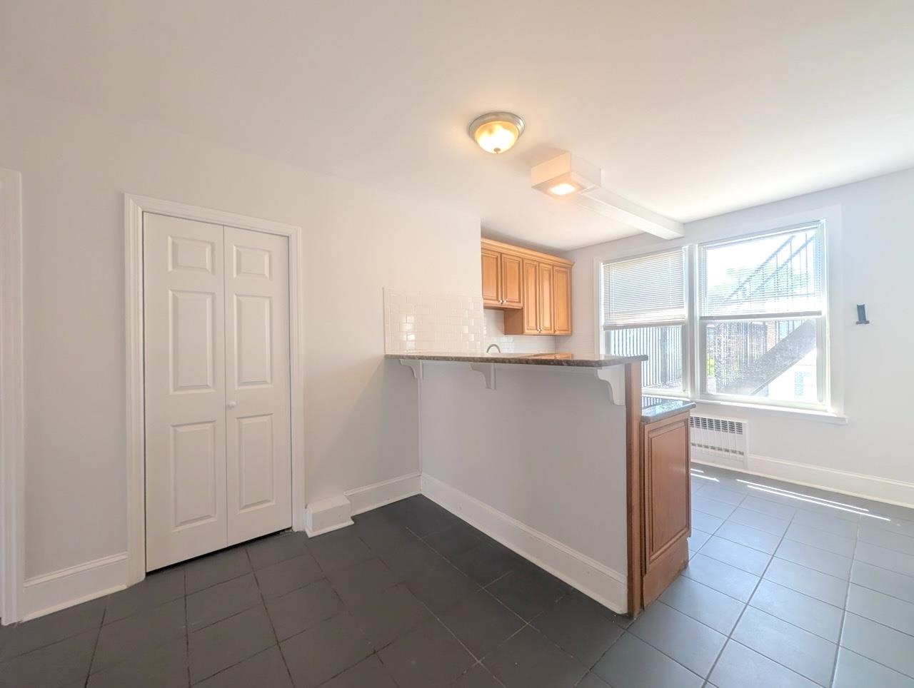 69 BEACON AVE Unit: 3