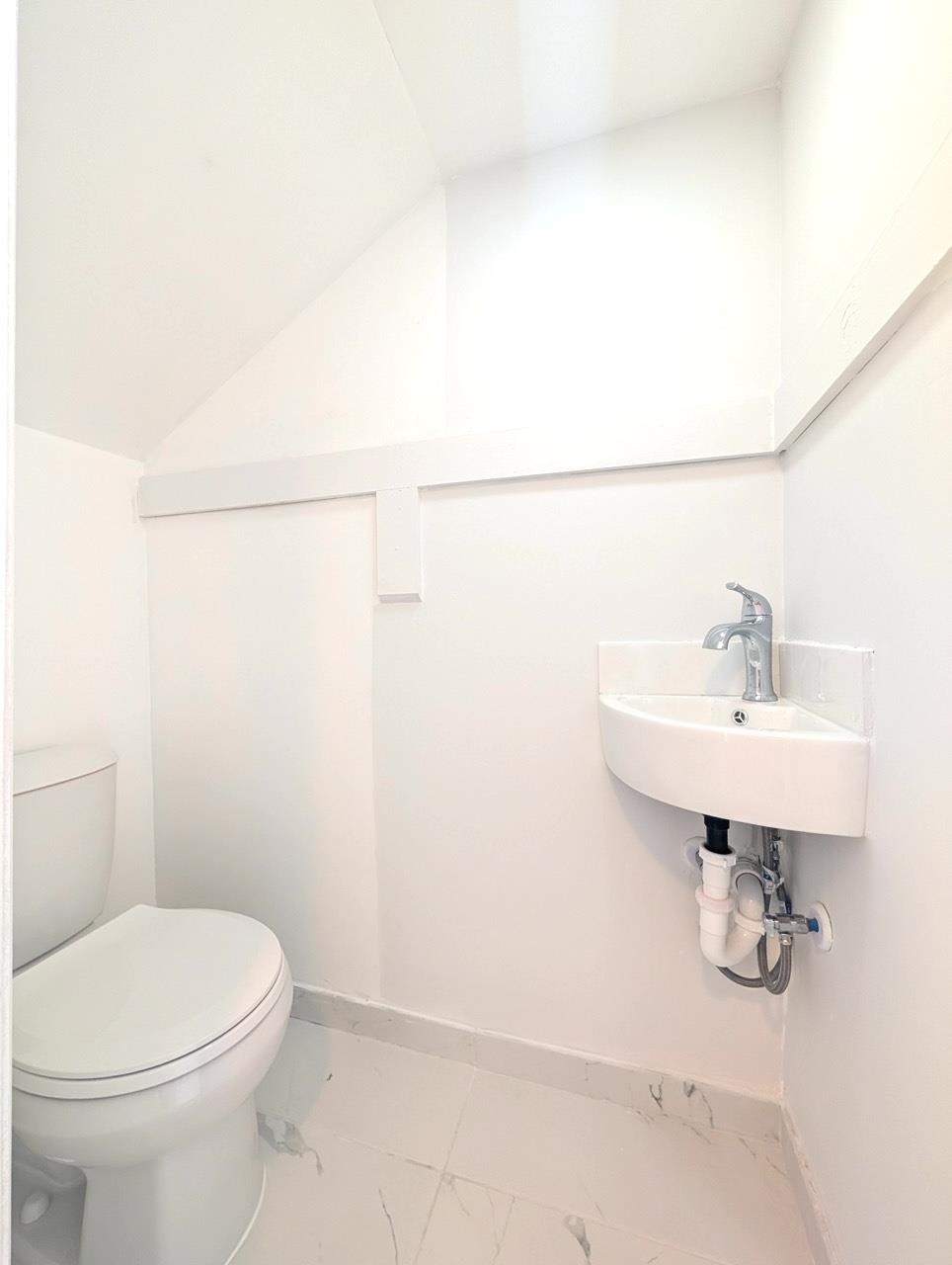 69 BEACON AVE Unit: 3