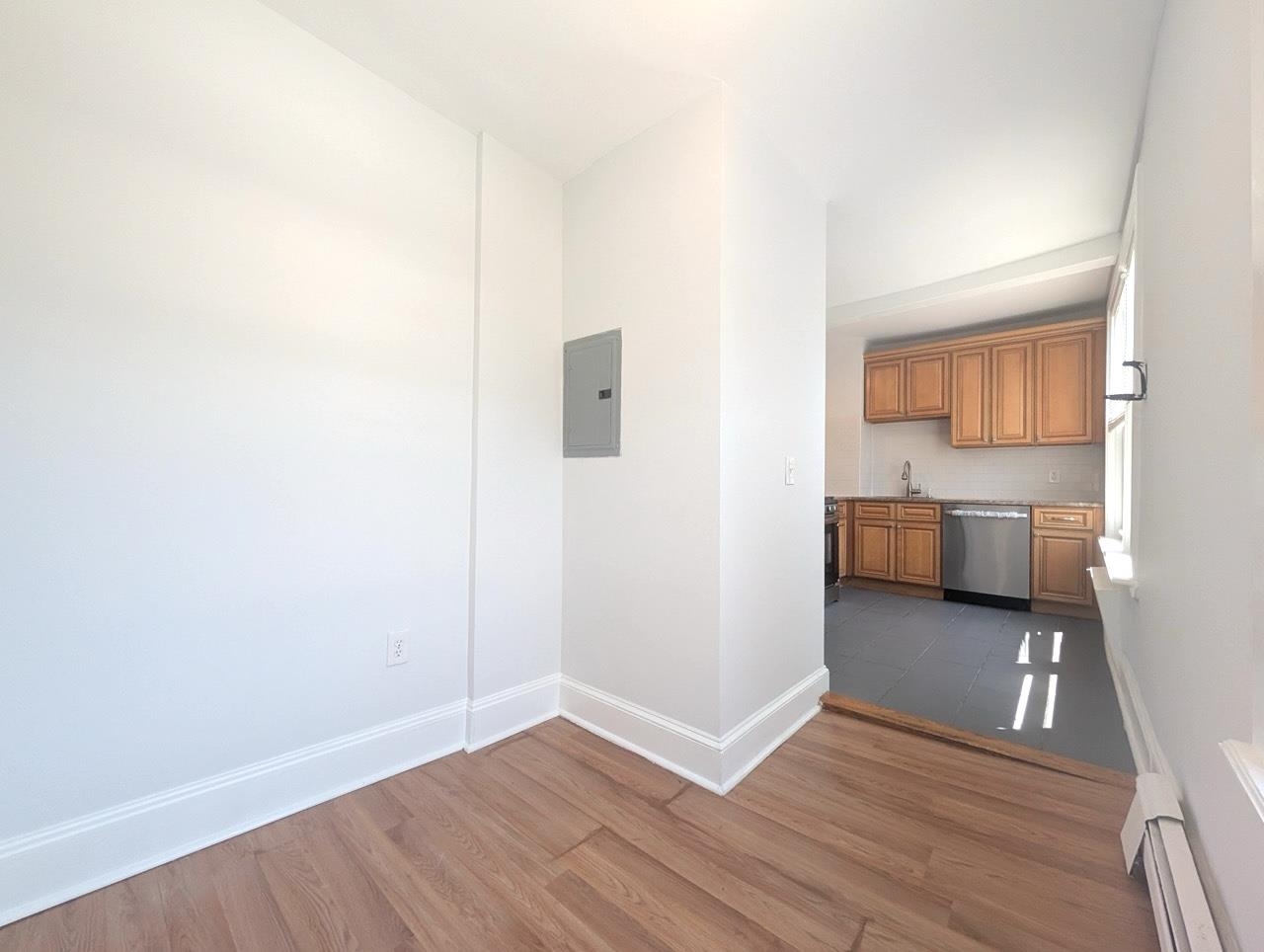69 BEACON AVE Unit: 3