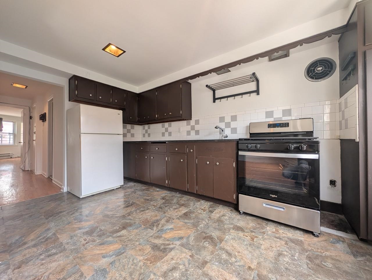 335 3RD ST Unit: 2
