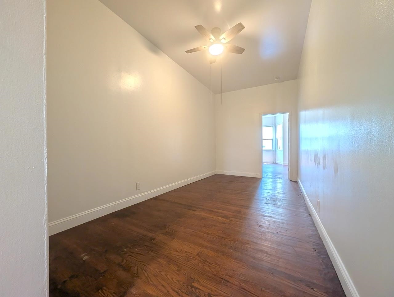 267 WEBSTER AVE Unit: 1R