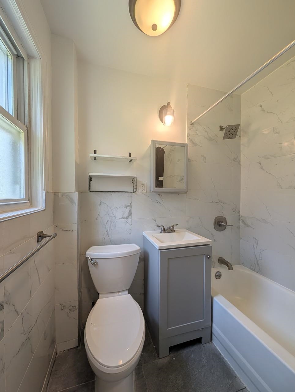 267 WEBSTER AVE Unit: 1R