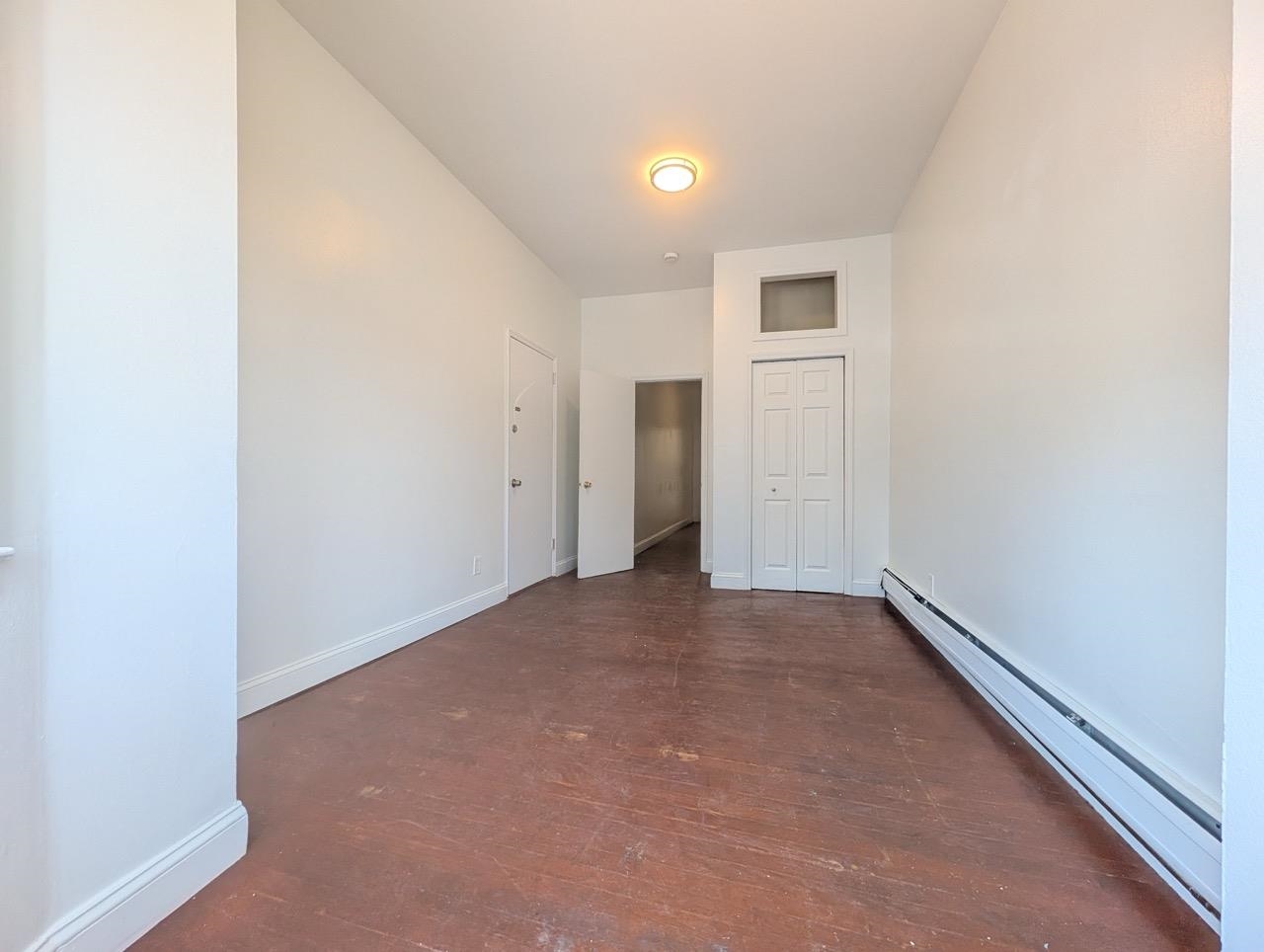 267 WEBSTER AVE Unit: 1R