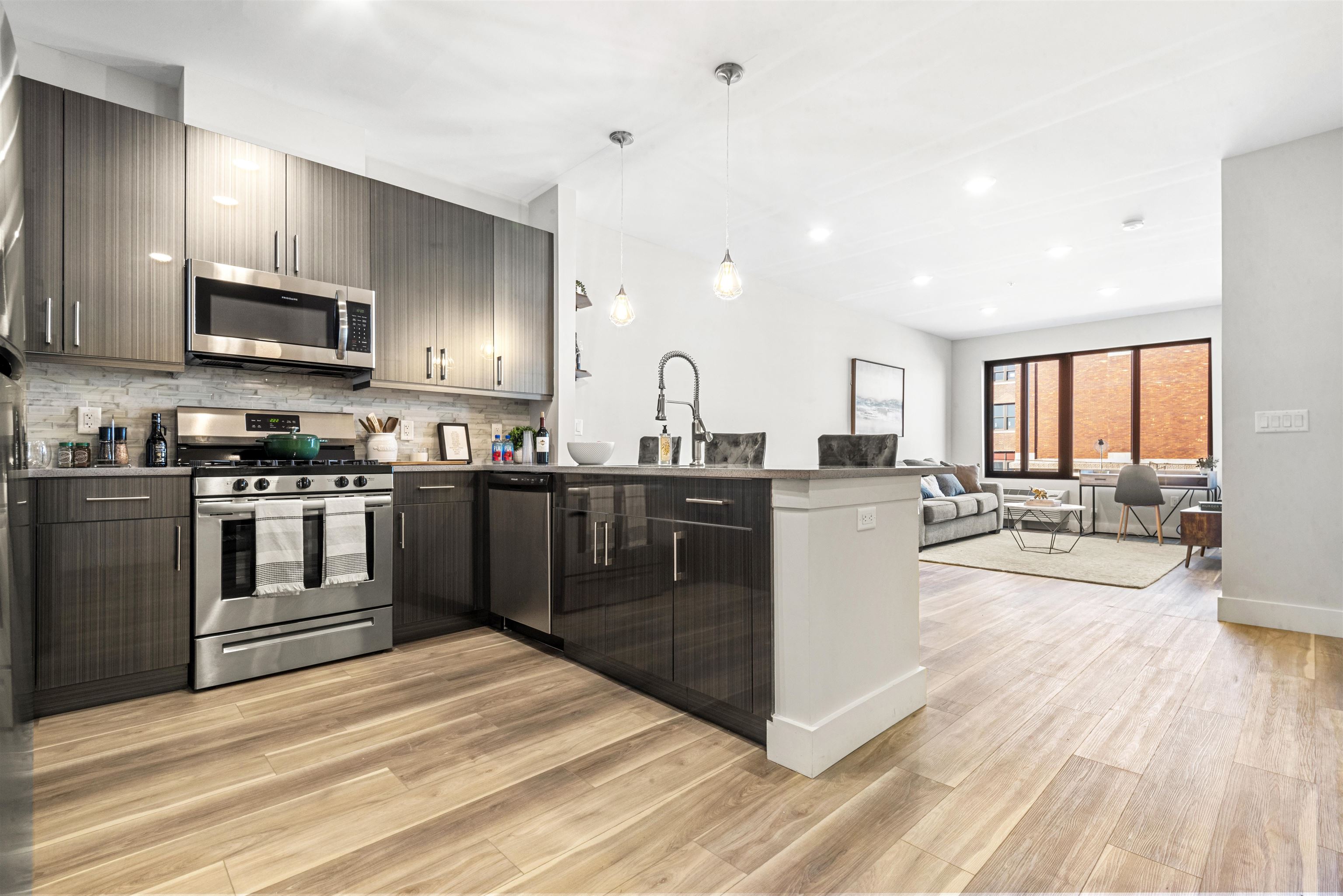 271 SIP AVE Unit: 408