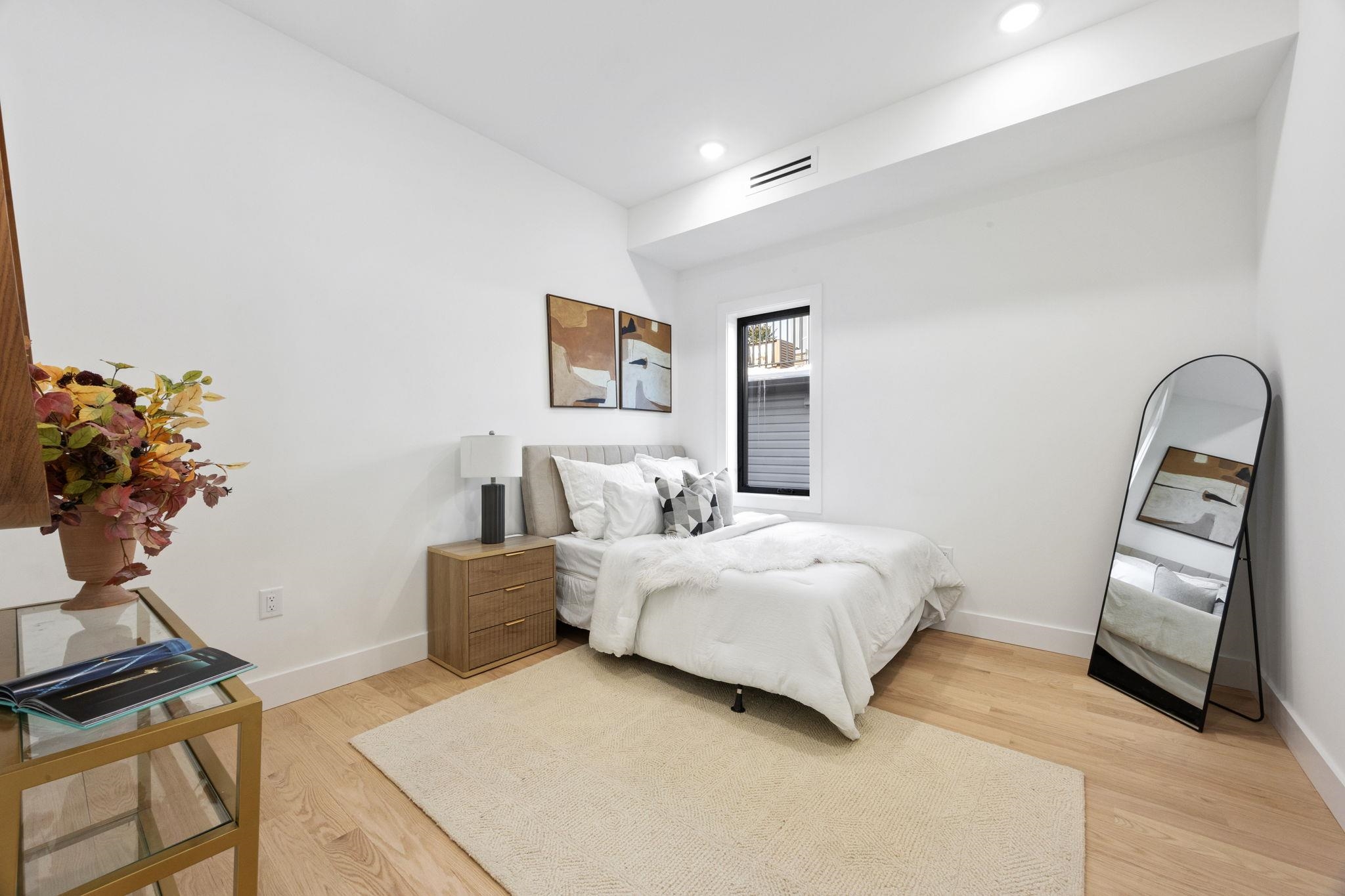 33 GRAHAM ST Unit: 1