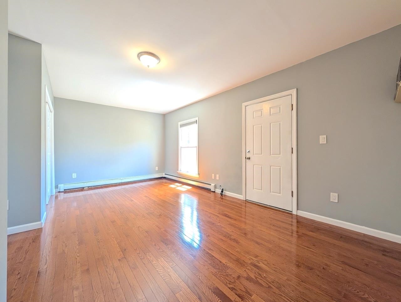 69 BEACON AVE Unit: 2