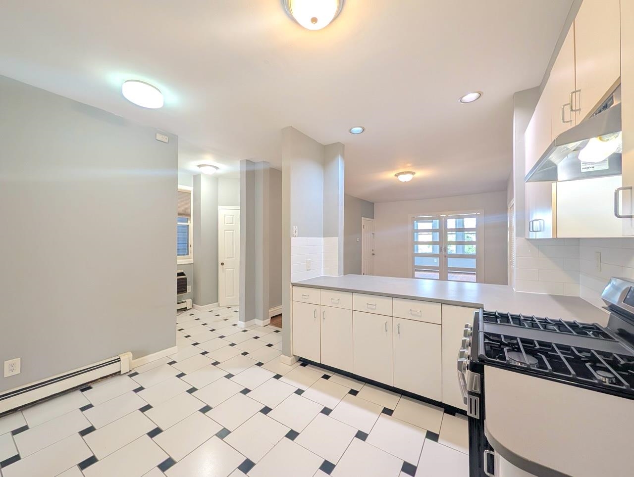 69 BEACON AVE Unit: 2