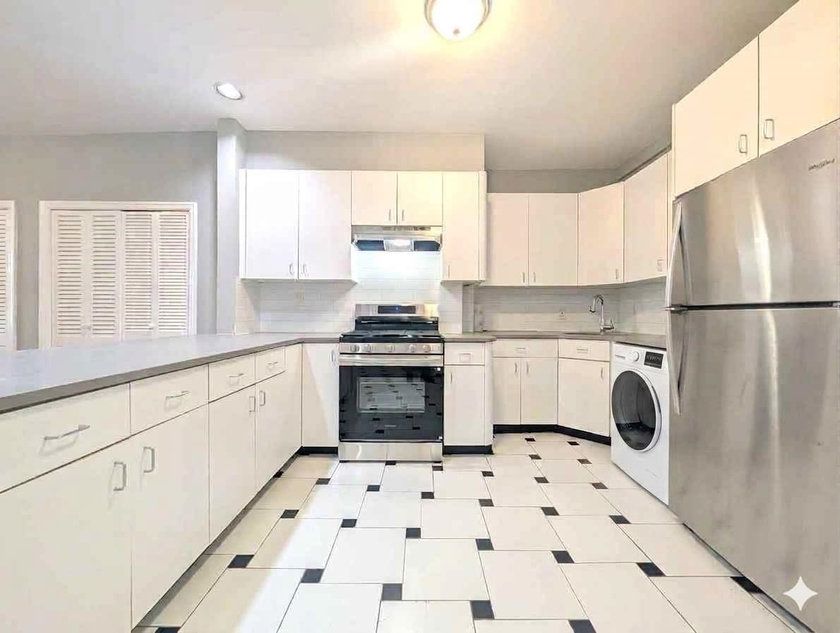 69 BEACON AVE Unit: 2