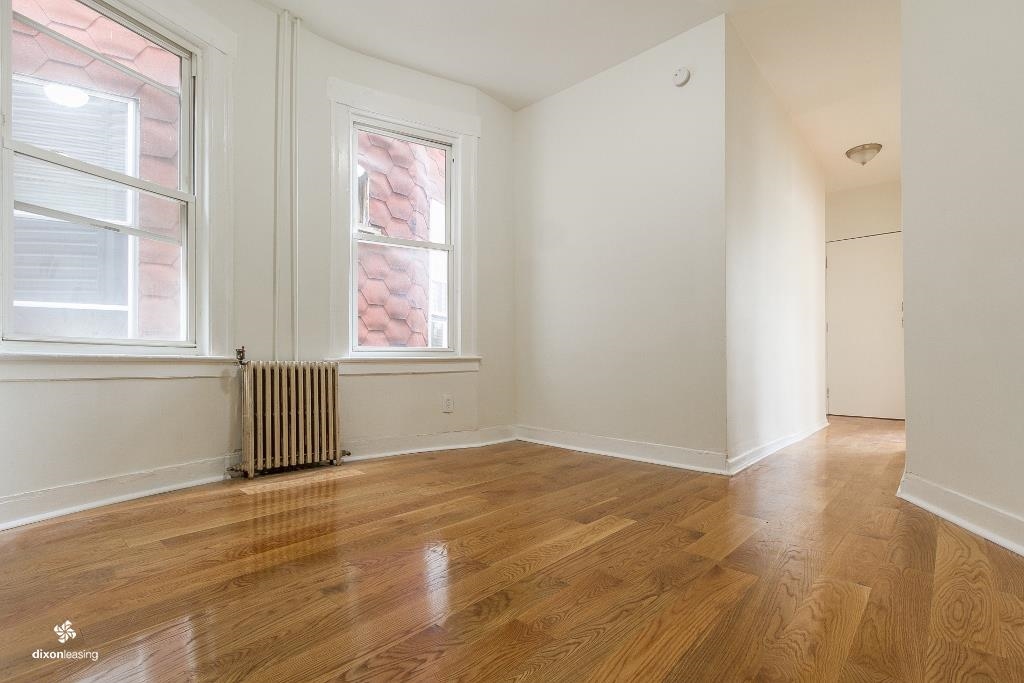49 WARNER AVE