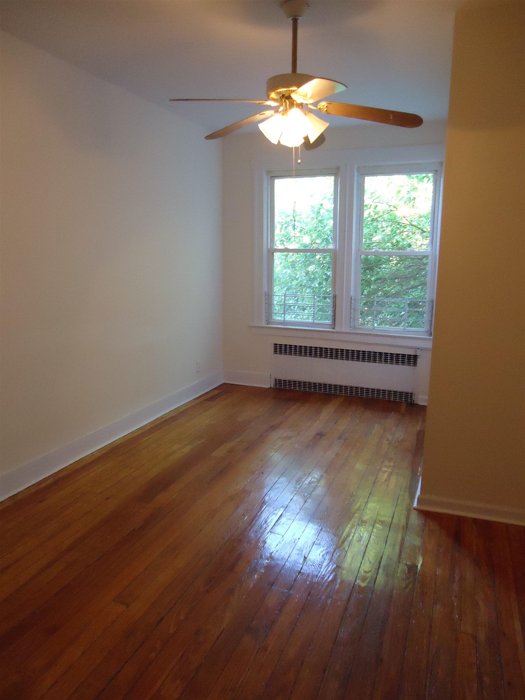 49 WARNER AVE