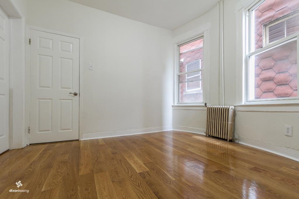 49 WARNER AVE