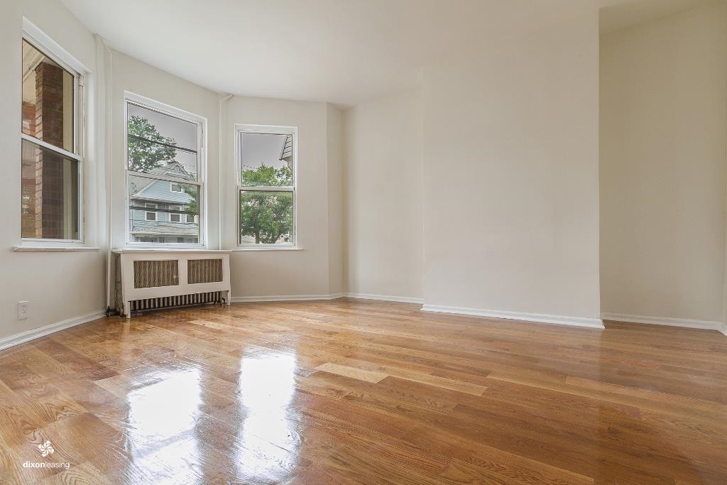 49 WARNER AVE