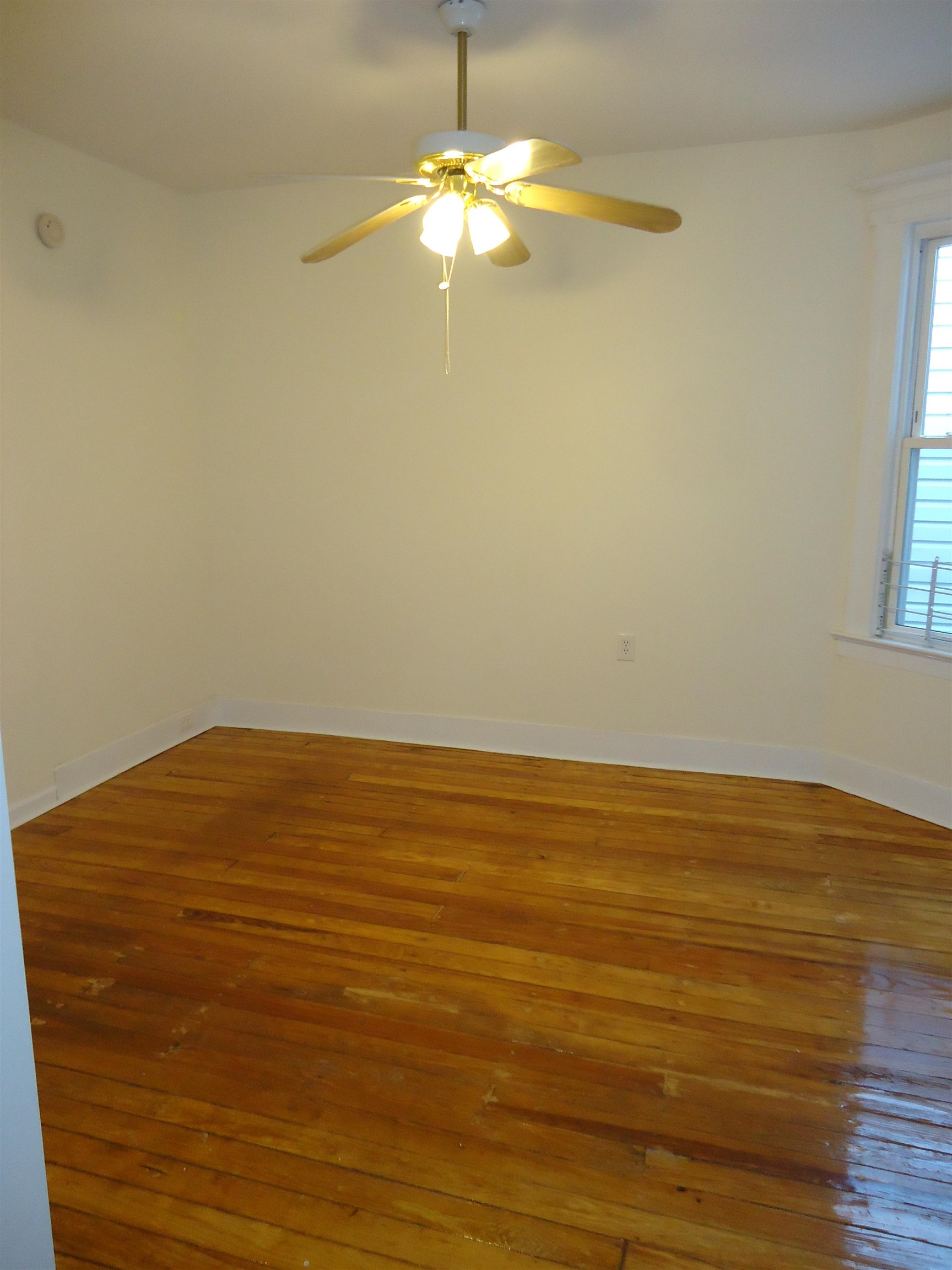 49 WARNER AVE