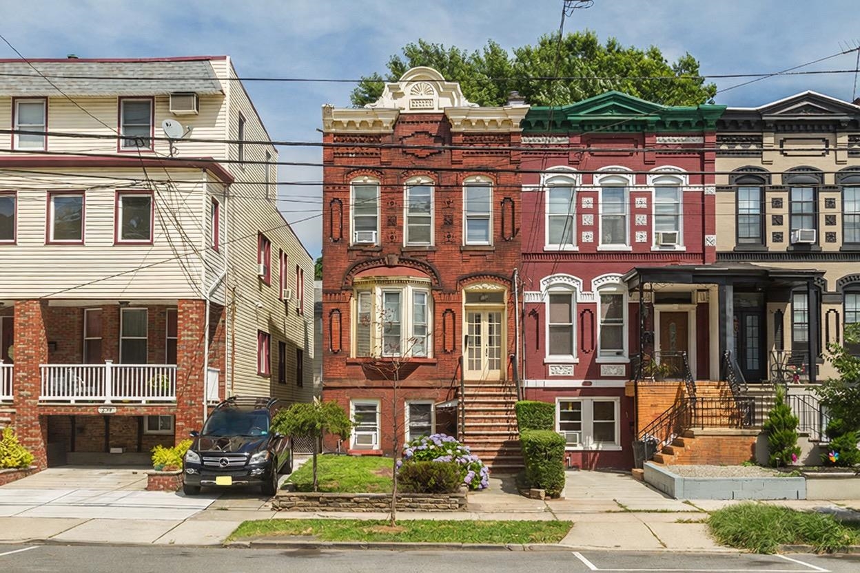 132 AVENUE C