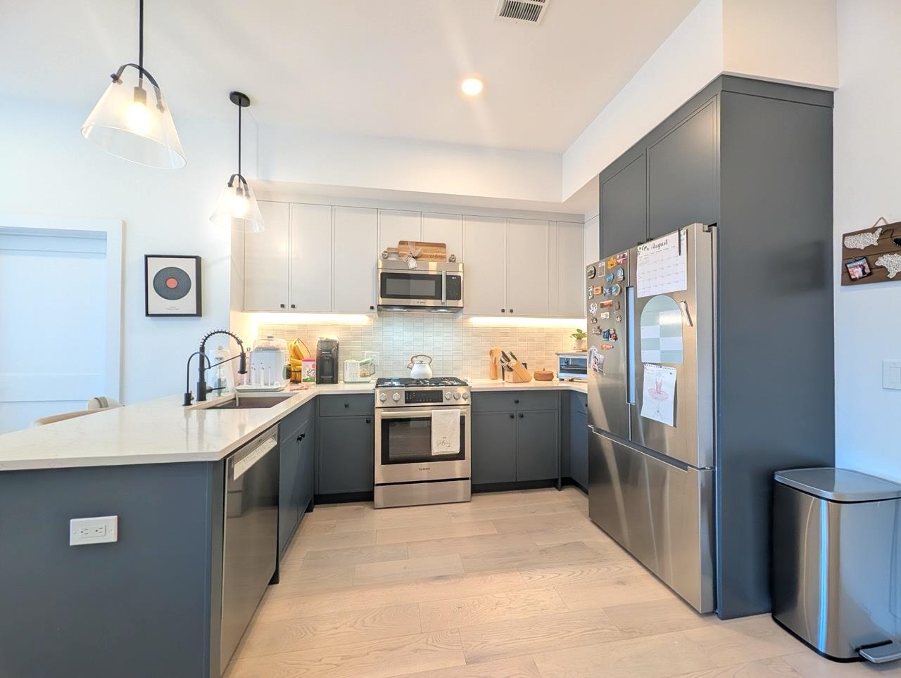 425 3RD ST Unit: 301