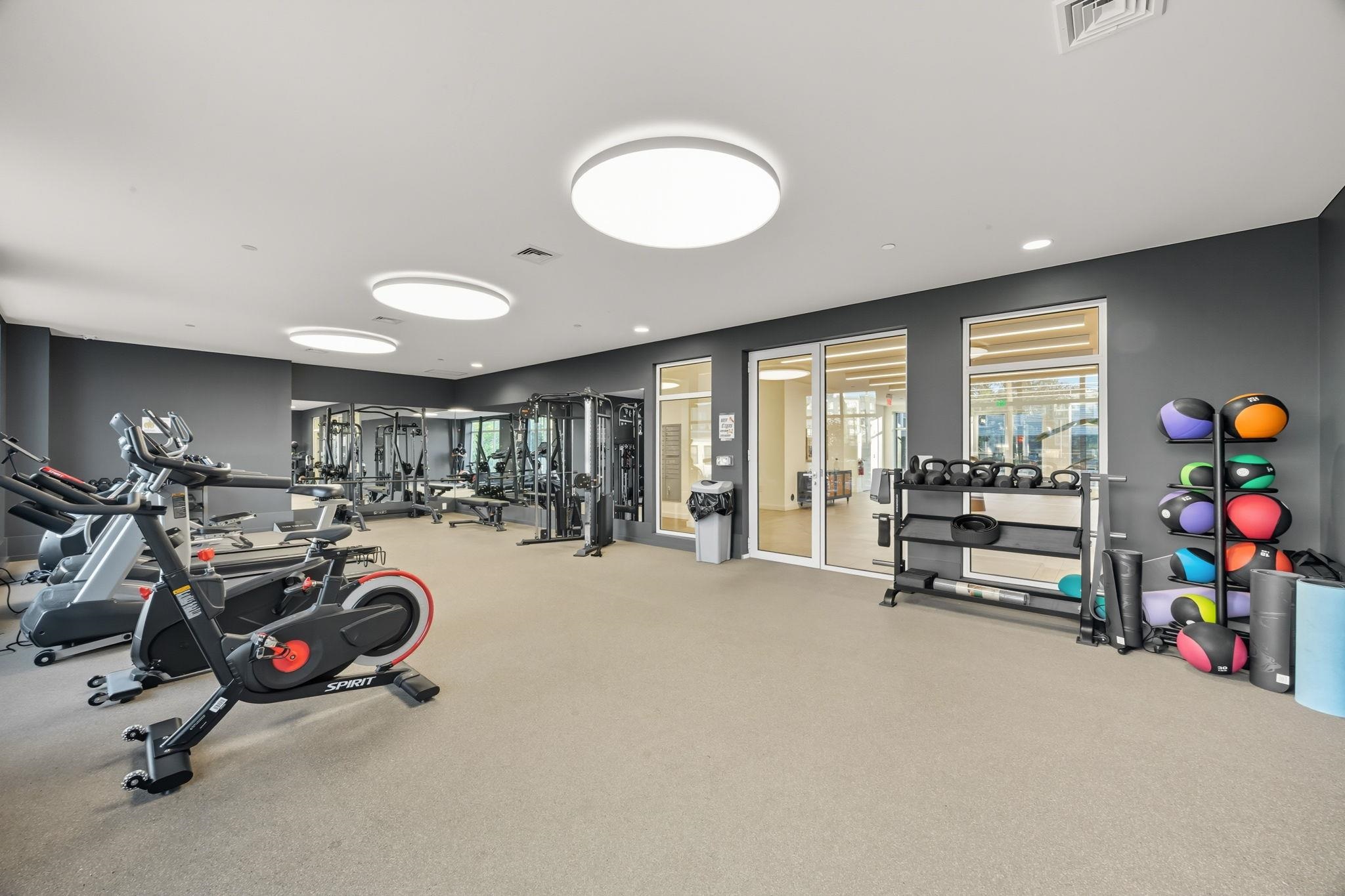 425 3RD ST Unit: 301