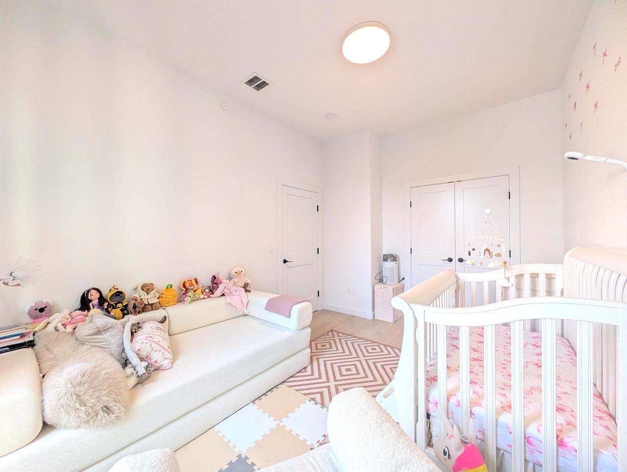 425 3RD ST Unit: 301