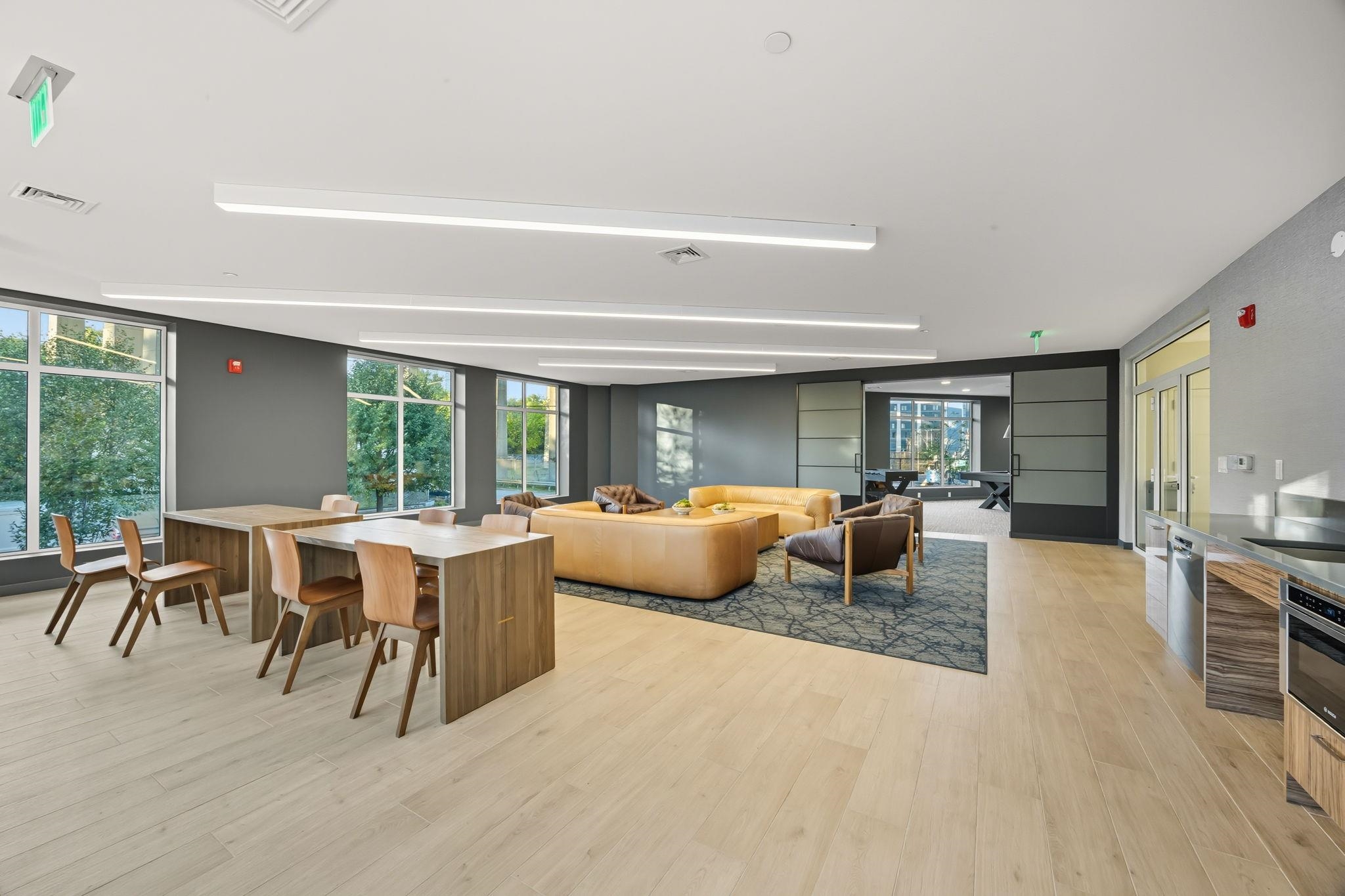 425 3RD ST Unit: 301