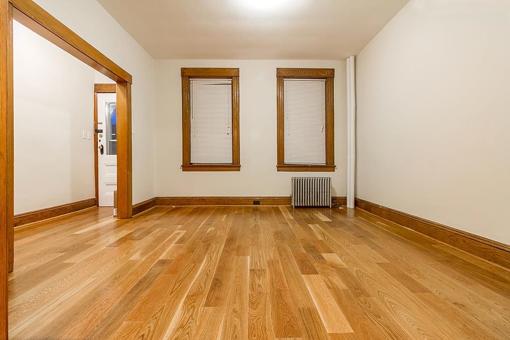 123-125 NEWMAN AVE