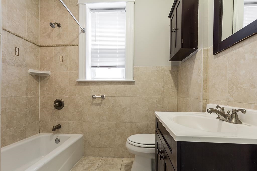 123-125 NEWMAN AVE