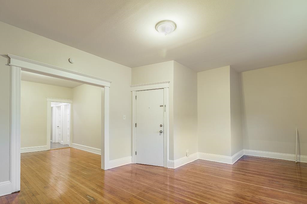 123-125 NEWMAN AVE