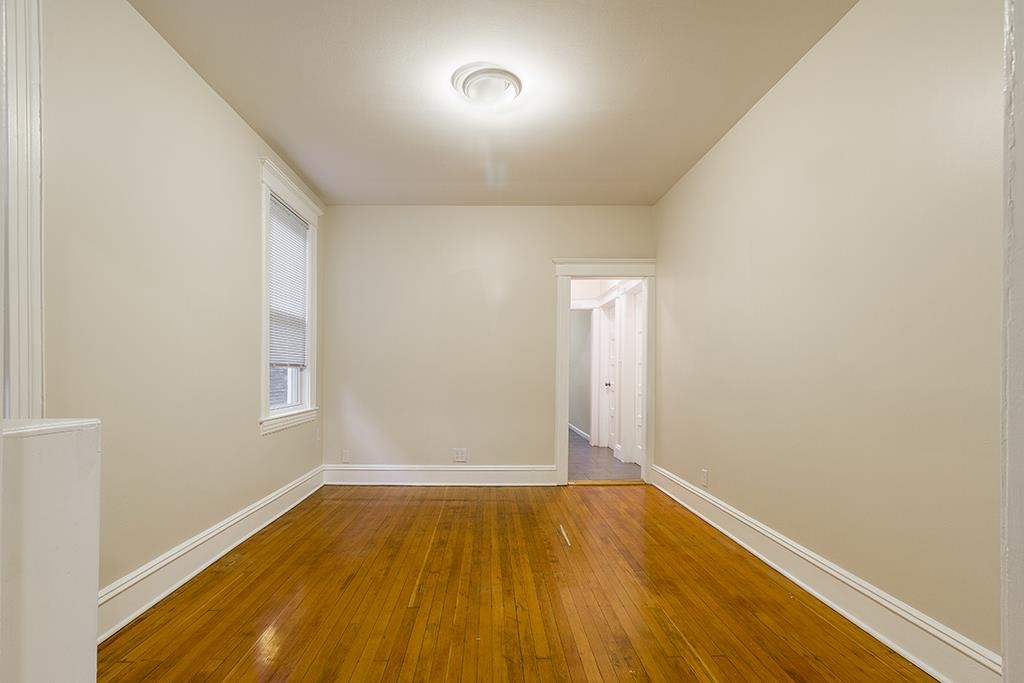 123-125 NEWMAN AVE