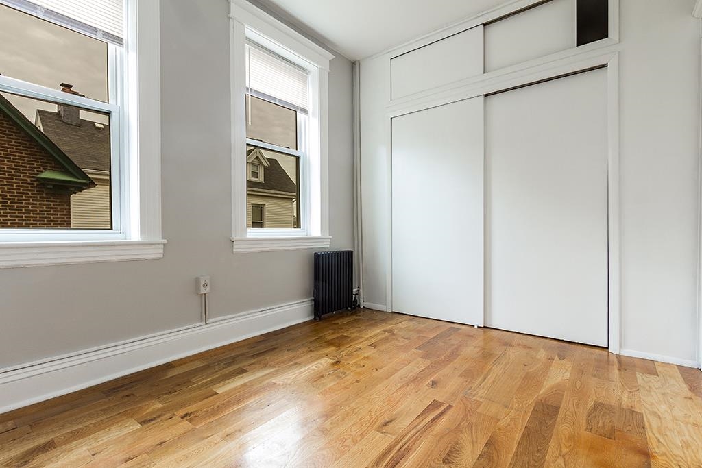 123-125 NEWMAN AVE