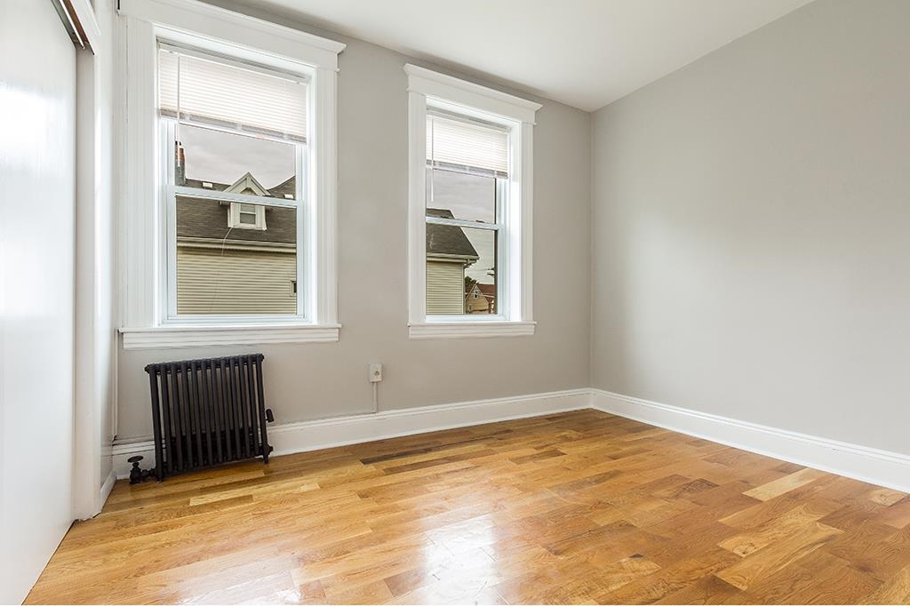 123-125 NEWMAN AVE