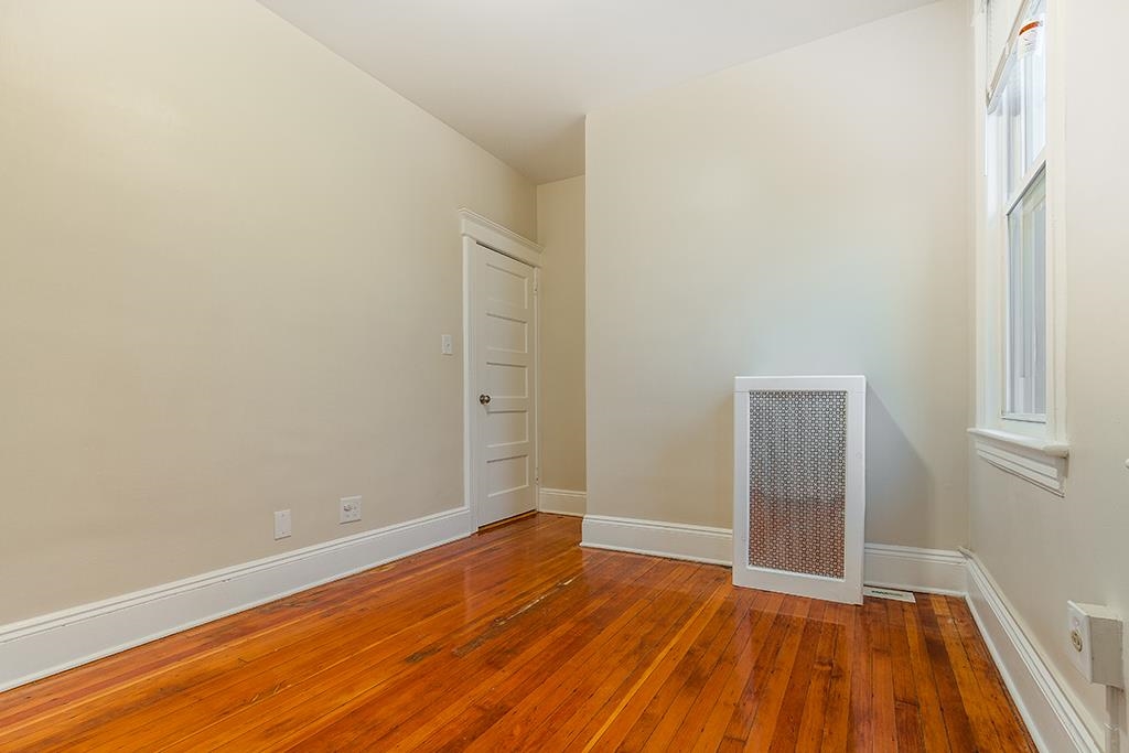 123-125 NEWMAN AVE