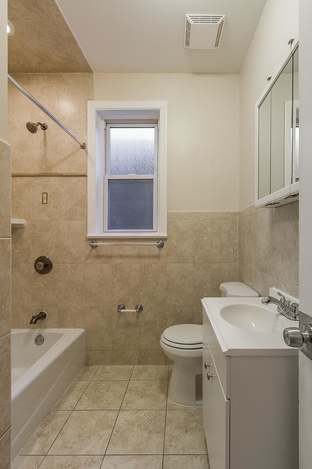 123-125 NEWMAN AVE