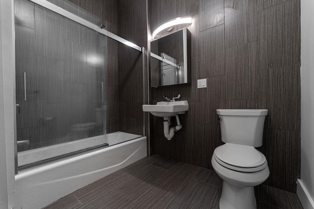 62 NEWKIRK ST Unit: 3C