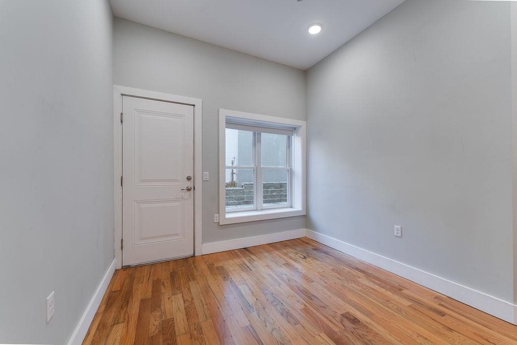 62 NEWKIRK ST Unit: 3C