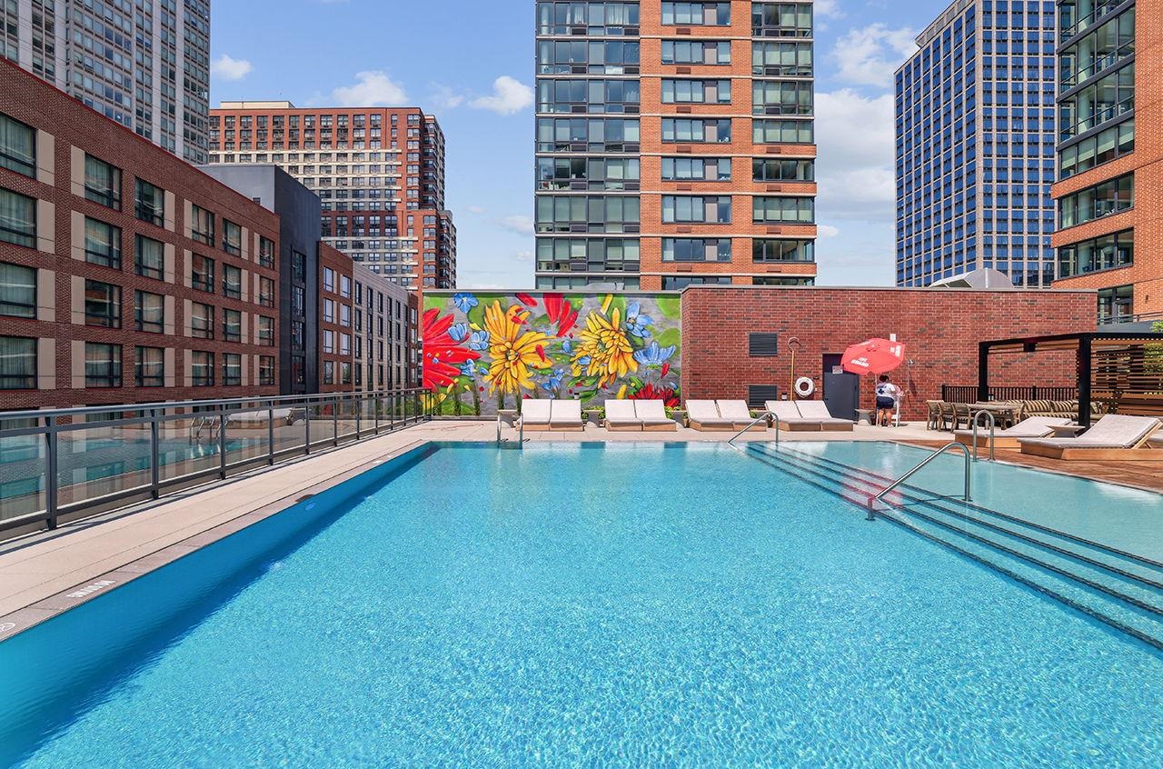 151 BAY ST Unit: 1005