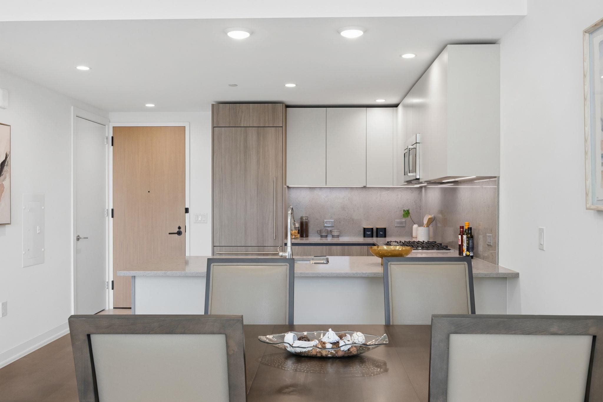 151 BAY ST Unit: 1005