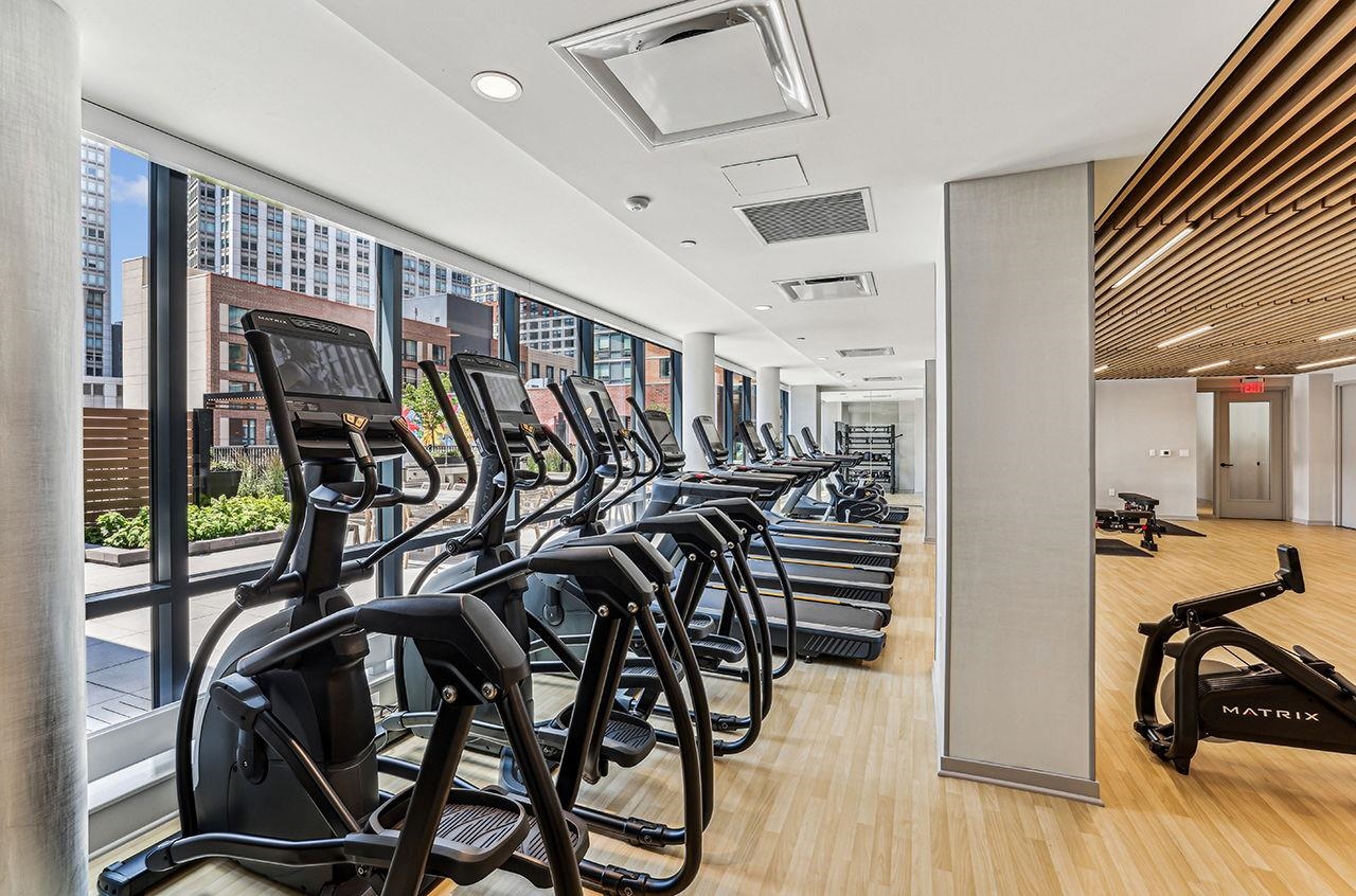 151 BAY ST Unit: 1005