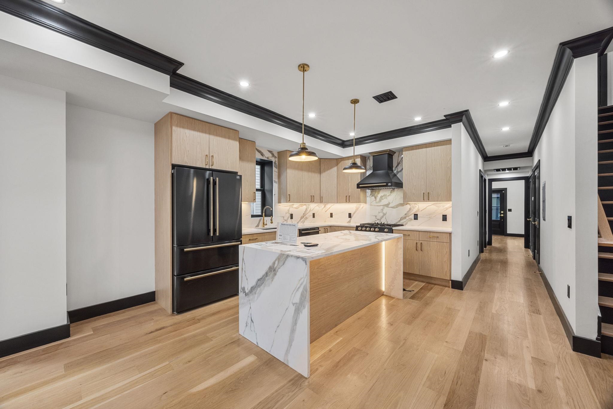 109 WEBSTER AVE Unit: 1