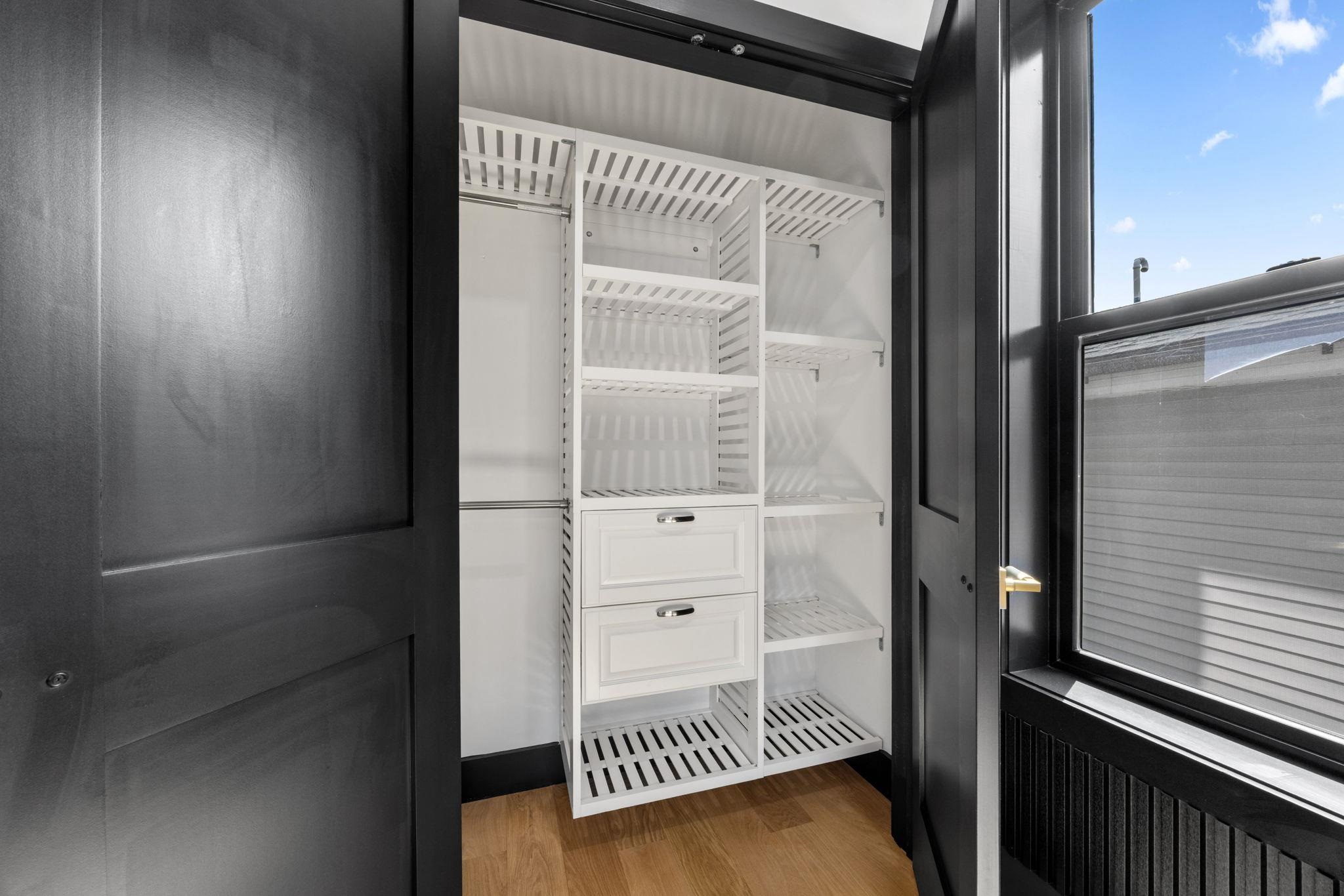 109 WEBSTER AVE Unit: 1